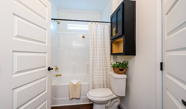 Prime / PRI3284-2010 with 9 foot Sidewalls & Hidden Pantry Bathroom 117889