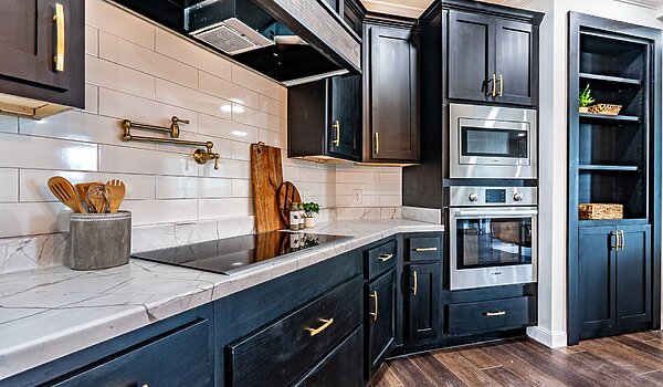 Prime / PRI3284-2010 with 9 foot Sidewalls & Hidden Pantry Kitchen 117869