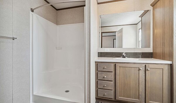 Aspire Singlewides / 1672H32184 Bathroom 146786