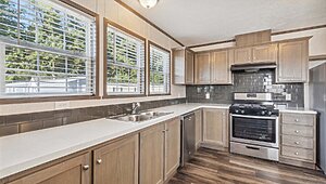 Aspire Singlewides / 1672H32184 Kitchen 146775