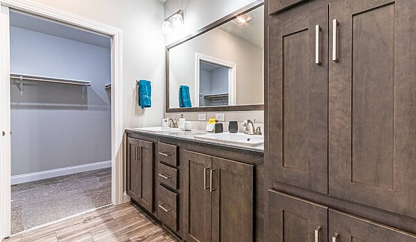 Premier / Maple Bathroom 121173