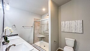 Premier Casita / Canyon Bathroom 101095