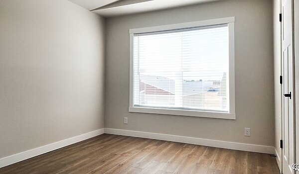 Premier-Residential Attached / Almont Interior 126755