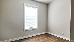 Premier-Residential Attached / Almont Interior 126758