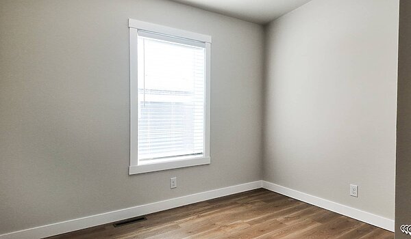 Premier-Residential Attached / Almont Interior 126758