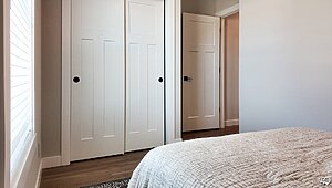 Premier-Residential Attached / Almont Bedroom 126779