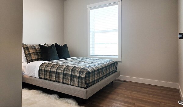 Premier-Residential Attached / Almont Interior 126780