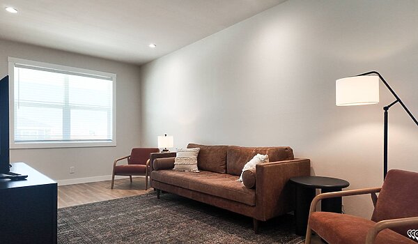 Premier-Residential Attached / Almont Interior 126768