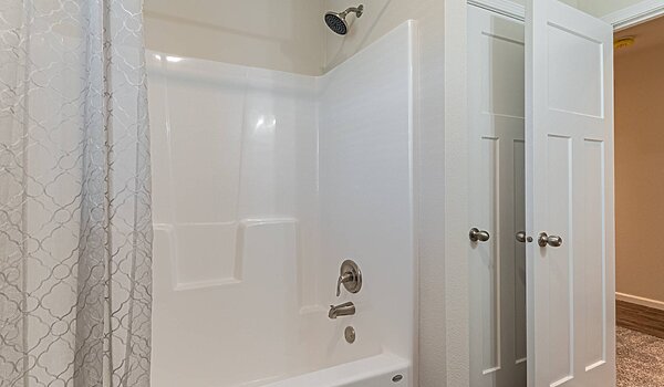 Premier Limited / 2772 Bathroom 117043