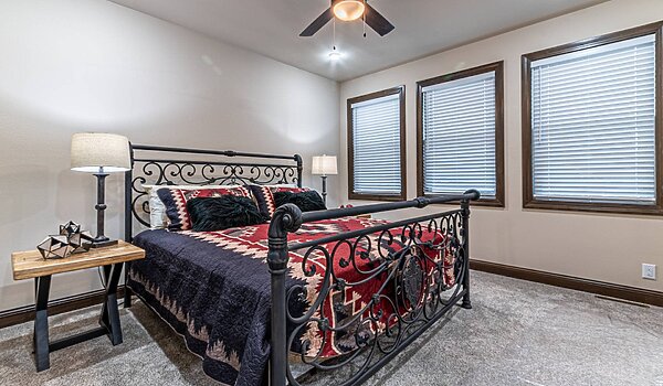 Premier / Chaney Interior 121194