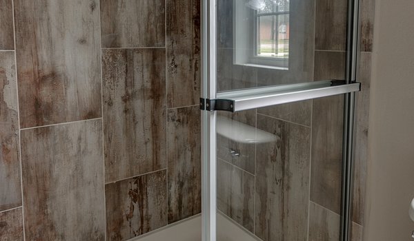Central Great Plains / APH 527B-SL Bathroom 25156
