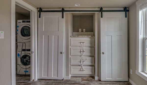 Central Great Plains / APH 527B-SL Bedroom 25153