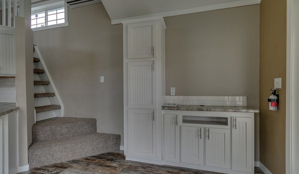 Central Great Plains / APH 527B-SL Interior 25148