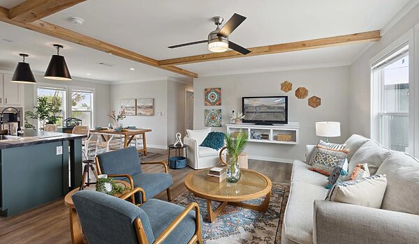 Cedar Creek / 2856H32108 Interior 112972