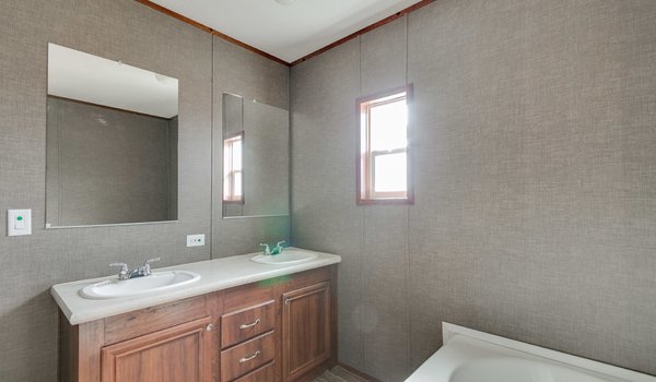 Ultimate / UT1301 Bathroom 27007