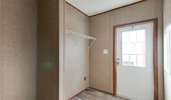 Ultimate / UT1301 Interior 27010