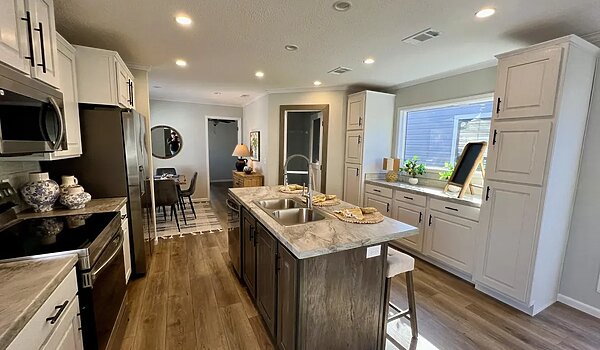 Patriot Collection / The Truman 74PAT16763BH Interior 130365