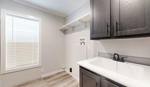 Alpha / Atmos 28603N Interior 129259