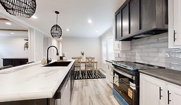 Alpha / Atmos 28603N Interior 129251