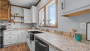 Lifestyle / Reece LY32663A Interior 130478