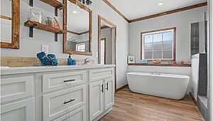 Lifestyle / Reece LY32663A Interior 130482