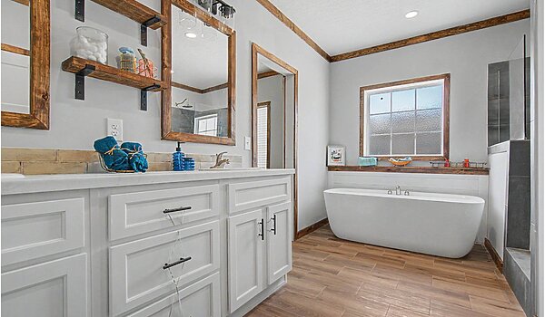 Lifestyle / Reece LY32663A Interior 130482