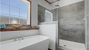 Lifestyle / Reece LY32663A Interior 130483