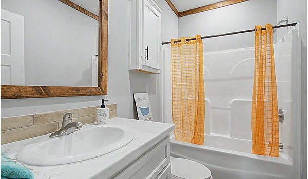 Lifestyle / Reece LY32663A Interior 130484
