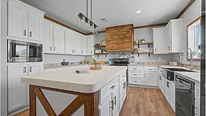 Lifestyle / Reece LY32663A Interior 130475