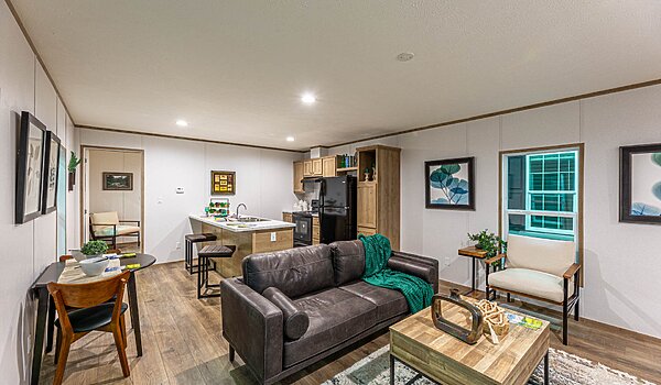 Phoenix / 16562A Interior 120263