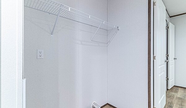 Phoenix / 16663A Utility 120300