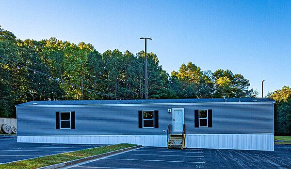 Phoenix / The Phoenix 76 16763A Interior 120313