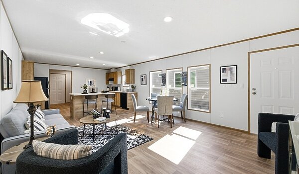 Phoenix / 32483B Interior 120332