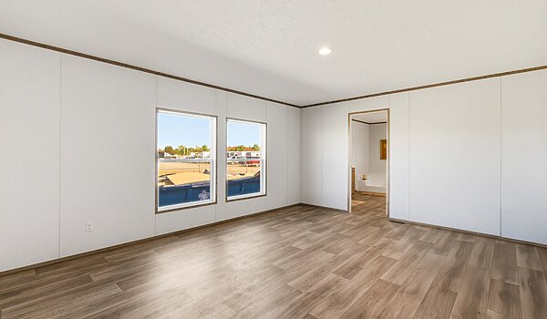 Phoenix / 32483B Interior 120338