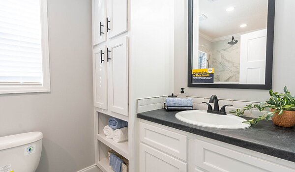 Lifestyle / The Retreat LY16642A Bathroom 126345