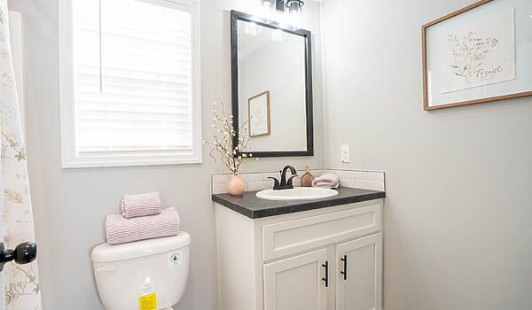 Lifestyle / The Retreat LY16642A Bathroom 126346