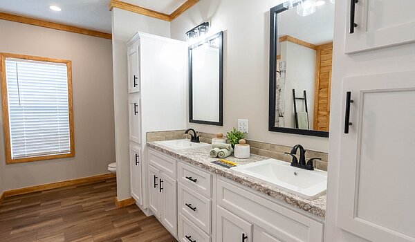 Lifestyle / The Satilla LY32764D Bathroom 126361
