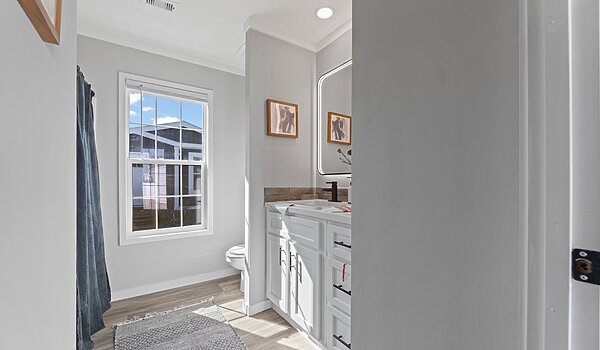 Alpha / Helix 16763N Interior 134082
