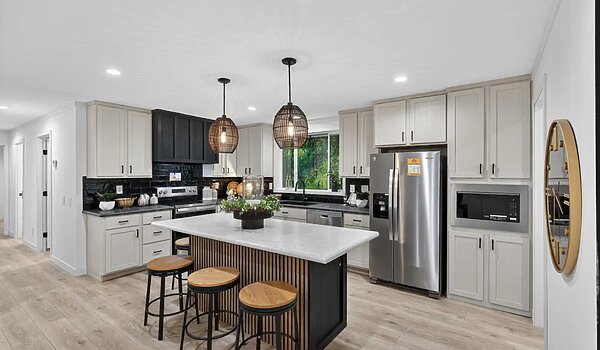Alpha / Aura 28644N Interior 134118