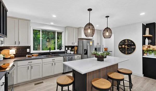 Alpha / Aura 28644N Interior 134120