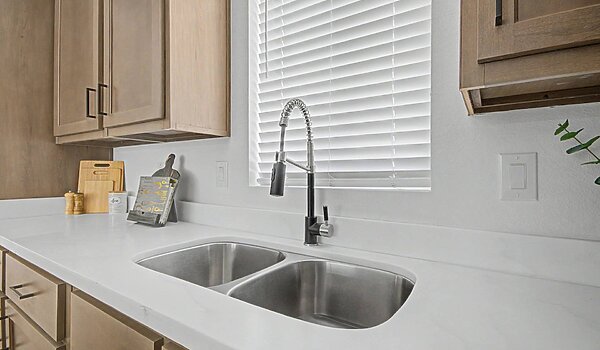 Edge / EG-24523A Interior 129575