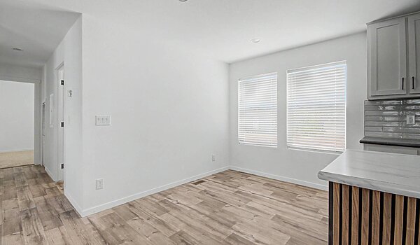 Alpha / The Atmos 28603N Interior 129463