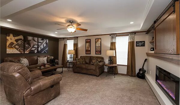 Essentials / A26202 Interior 116275