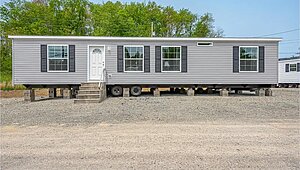 Essentials / A25211 Exterior 116297