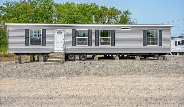 Essentials / A25211 Exterior 116297