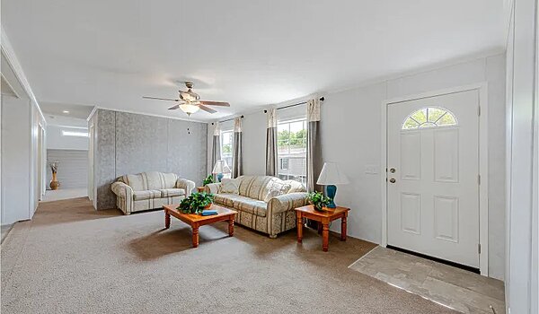 Essentials / A25211 Interior 116291