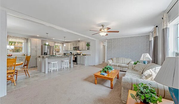 Essentials / A25211 Interior 116294