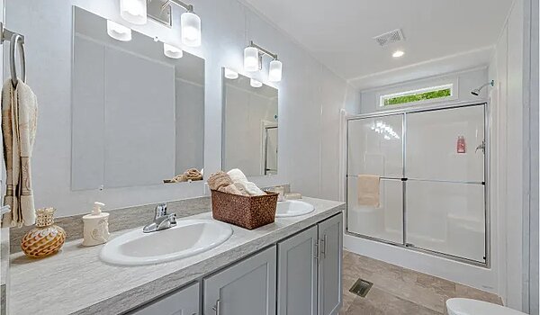 Essentials / A25211 Bathroom 116296