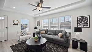 Essentials / 2856H32439 Interior 116304