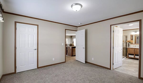 Essentials / A25609 Bedroom 116326